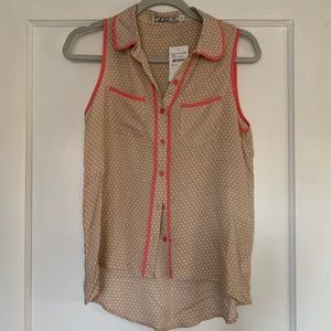 NWT Tan Collared Sleeveless Button Up Top - Size S